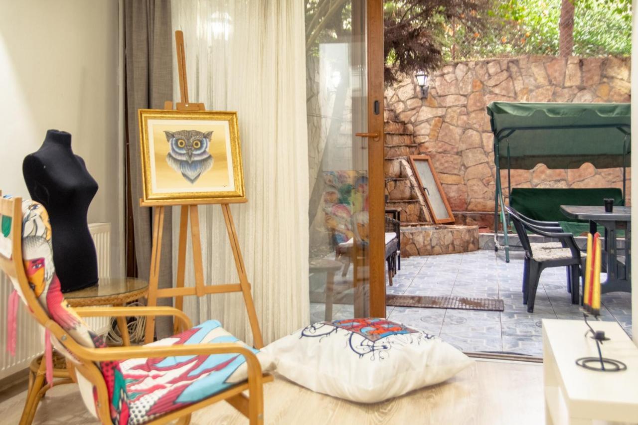 Апартаменты Modern Flat With Backyard Close To Karsiyaka Coast Измир